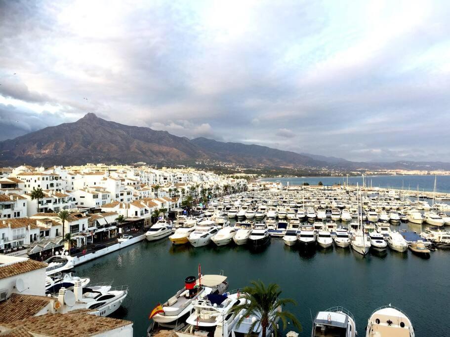 Beachside Luxury 2 Bedroom Apartment, Puerto Banus Marbella Exterior photo