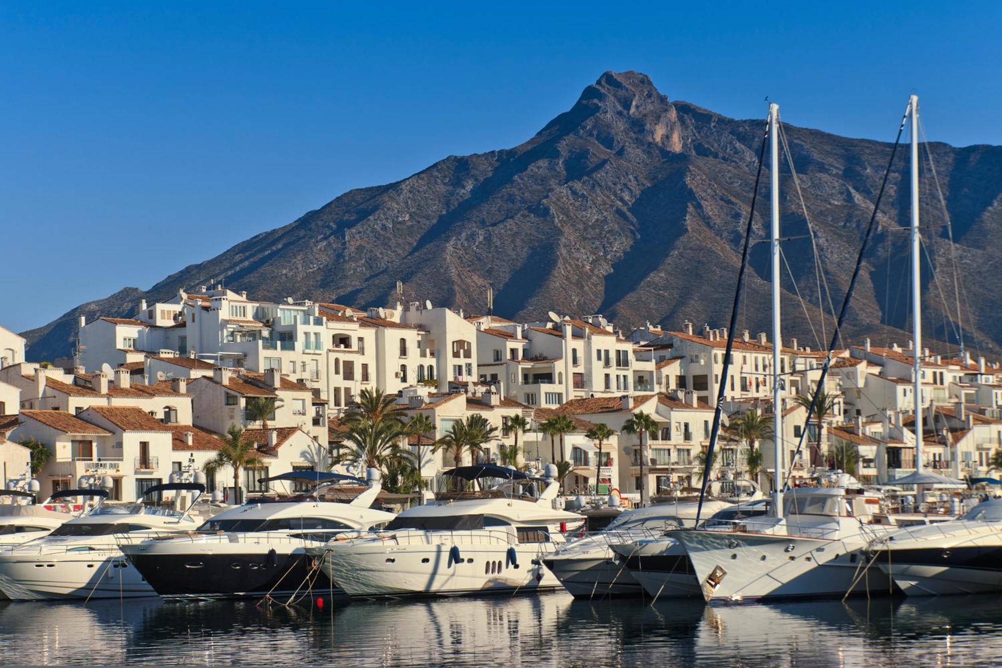 Beachside Luxury 2 Bedroom Apartment, Puerto Banus Marbella Exterior photo